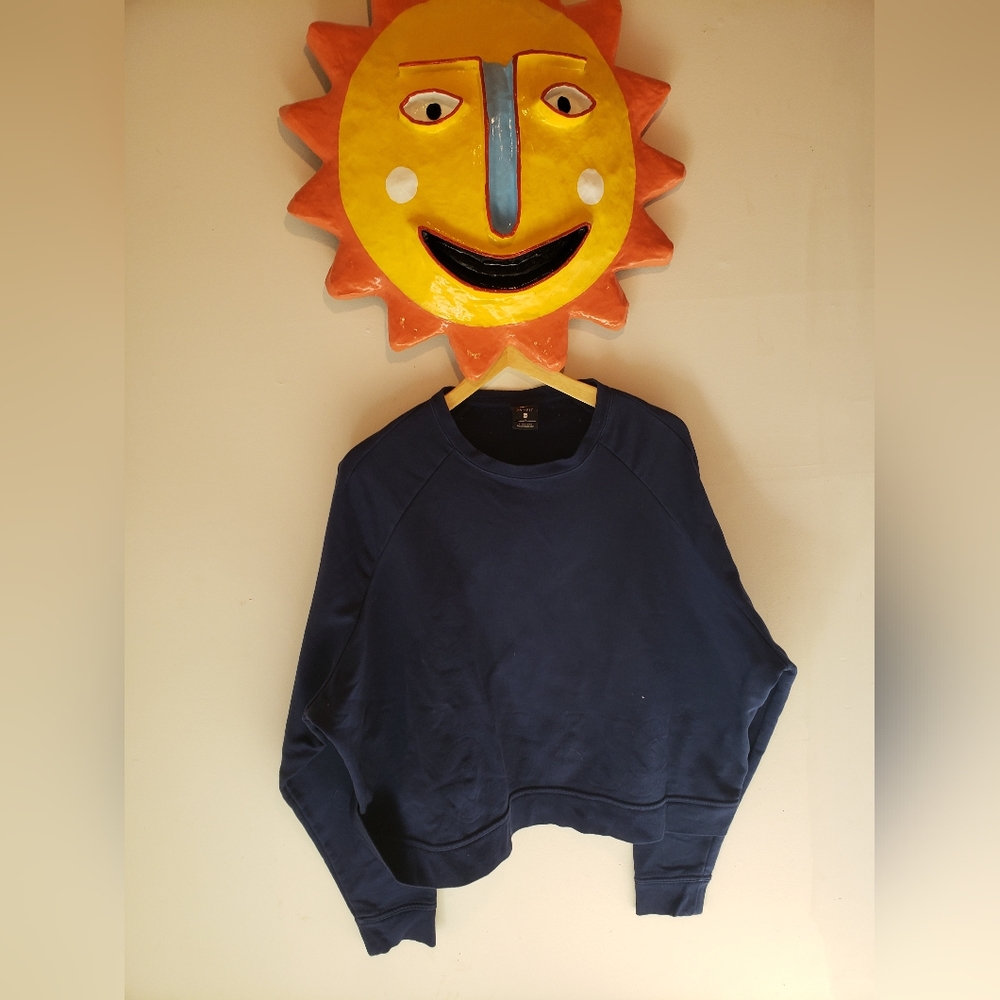 Nike Dri-fit navy blue drop shoulder slightly cropped sweatshirt